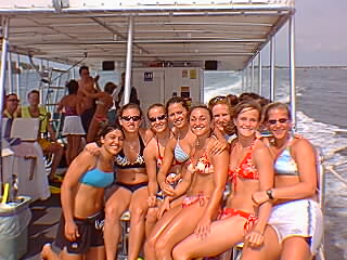 les belle fille dane la plage mimouza